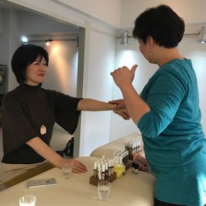 ホントの自分に出逢う〜キネシオロジー体験会の様子 ホントの自分に出逢う〜キネシオロジー体験会の様子