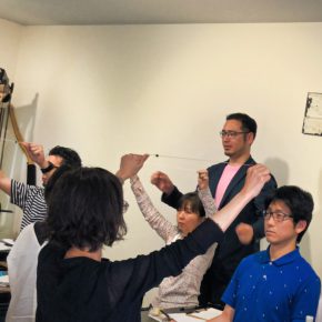 見ることと発達の密接な関係~第1回『しいど』の様子 見ることと発達の密接な関係~第1回『しいど』の様子